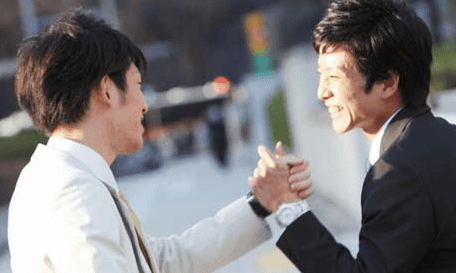 不要问别人为你做了什么。而要问你为别人做了什么
