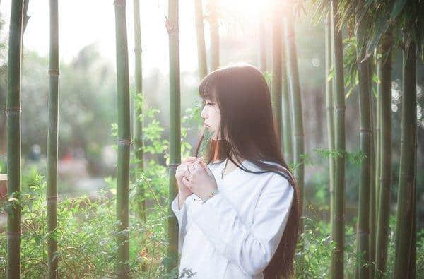 一个傻男孩的凄美爱情