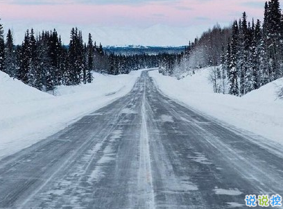 朋友圈晒雪景的句子带图片 下雪说说唯美简短配图4