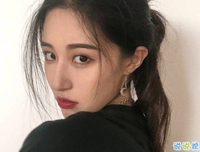 女生发朋友圈的句子 吸引人的女生个性说说1