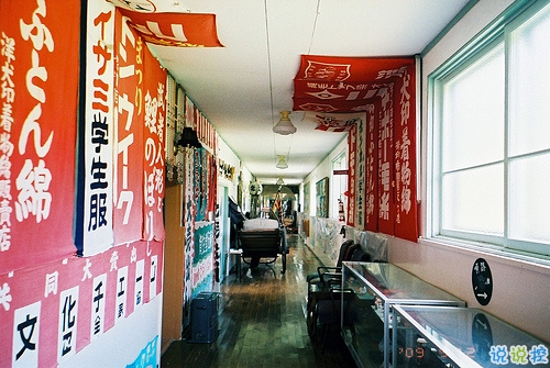 写给傻傻的自己的心情说说 深夜里感到孤独思考人生的心情说说2