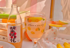 简单干净致自己的句子（简单干净的文案）